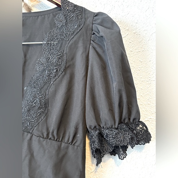 Black Lace Trim Ruffle Mini Dress Size Medium V-Neck Short Sleeve Party Dress - Picture 6 of 13